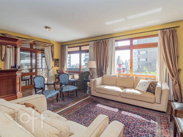 Apartamento com 226m², 3 dormitórios, 3 vagas, Petrópolis em Porto Alegre