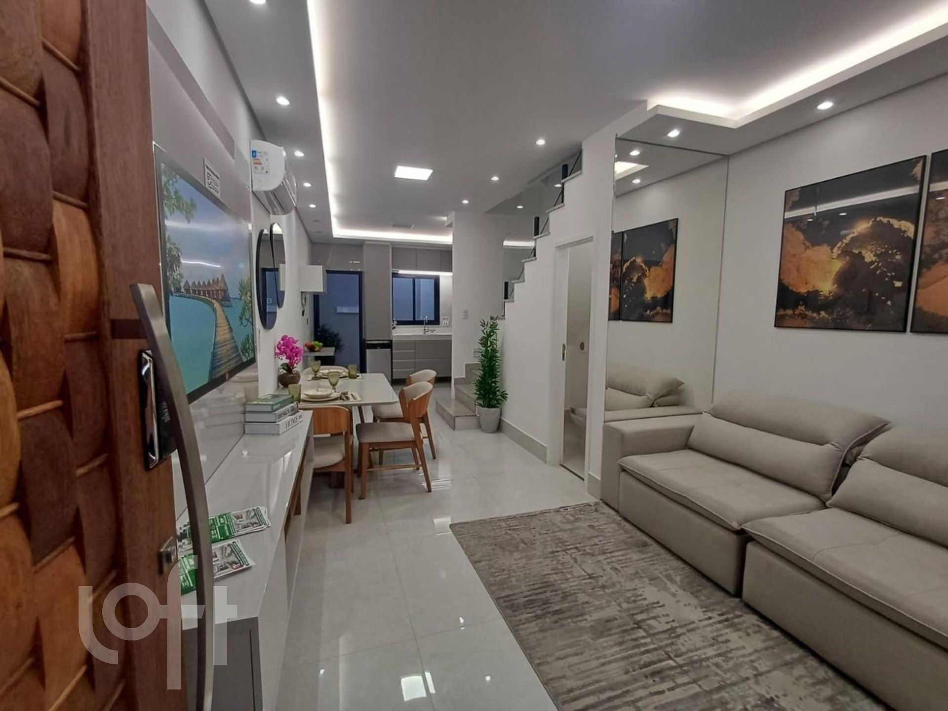 Casa à venda com 4 quartos, 160m² - Foto 1