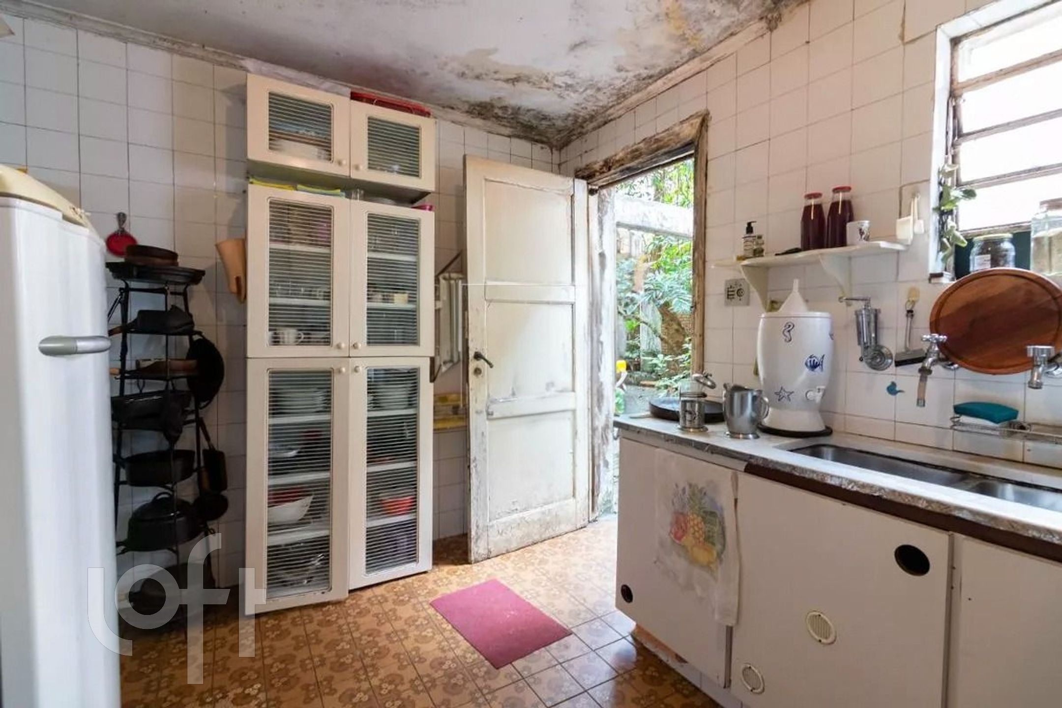 Casa à venda com 4 quartos, 338m² - Foto 11