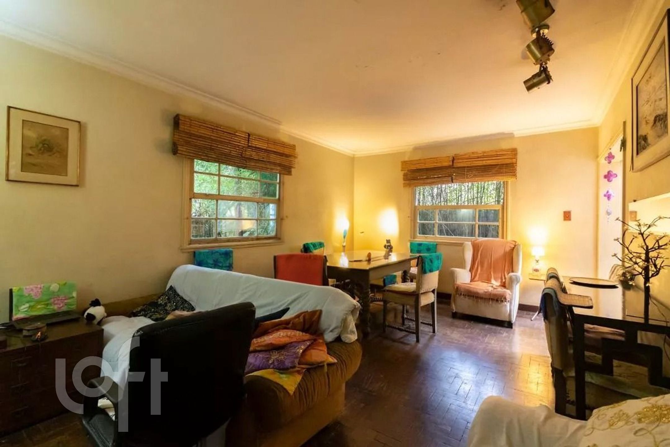 Casa à venda com 4 quartos, 338m² - Foto 1