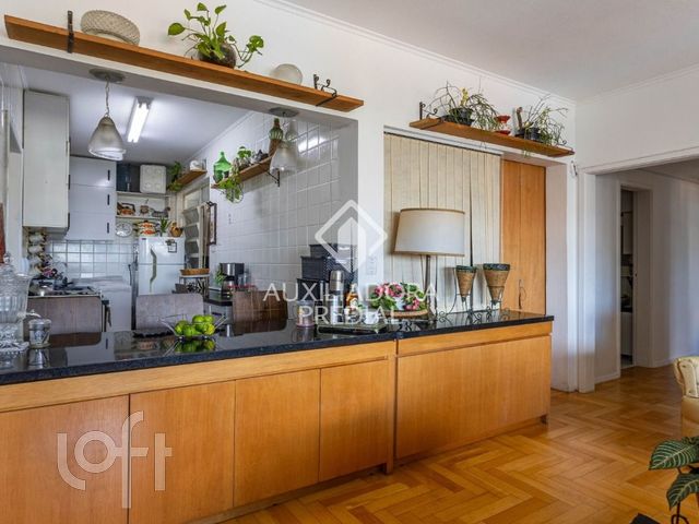 Apartamento com 106m², 3 dormitórios, 1 vaga, Independência em Porto Alegre