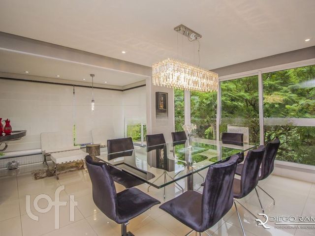 Apartamento com 181m², 3 dormitórios, 3 suítes, 4 vagas, Bela Vista em Porto Alegre