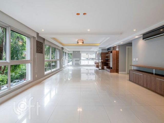 Apartamento com 181m², 3 dormitórios, 3 suítes, 4 vagas, Bela Vista em Porto Alegre