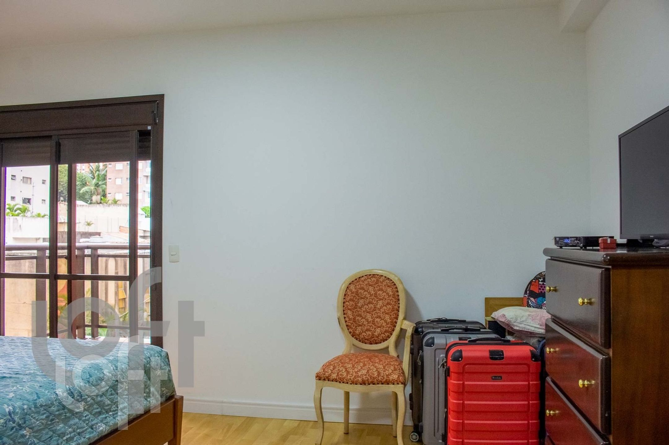 Apartamento à venda com 4 quartos, 207m² - Foto 7