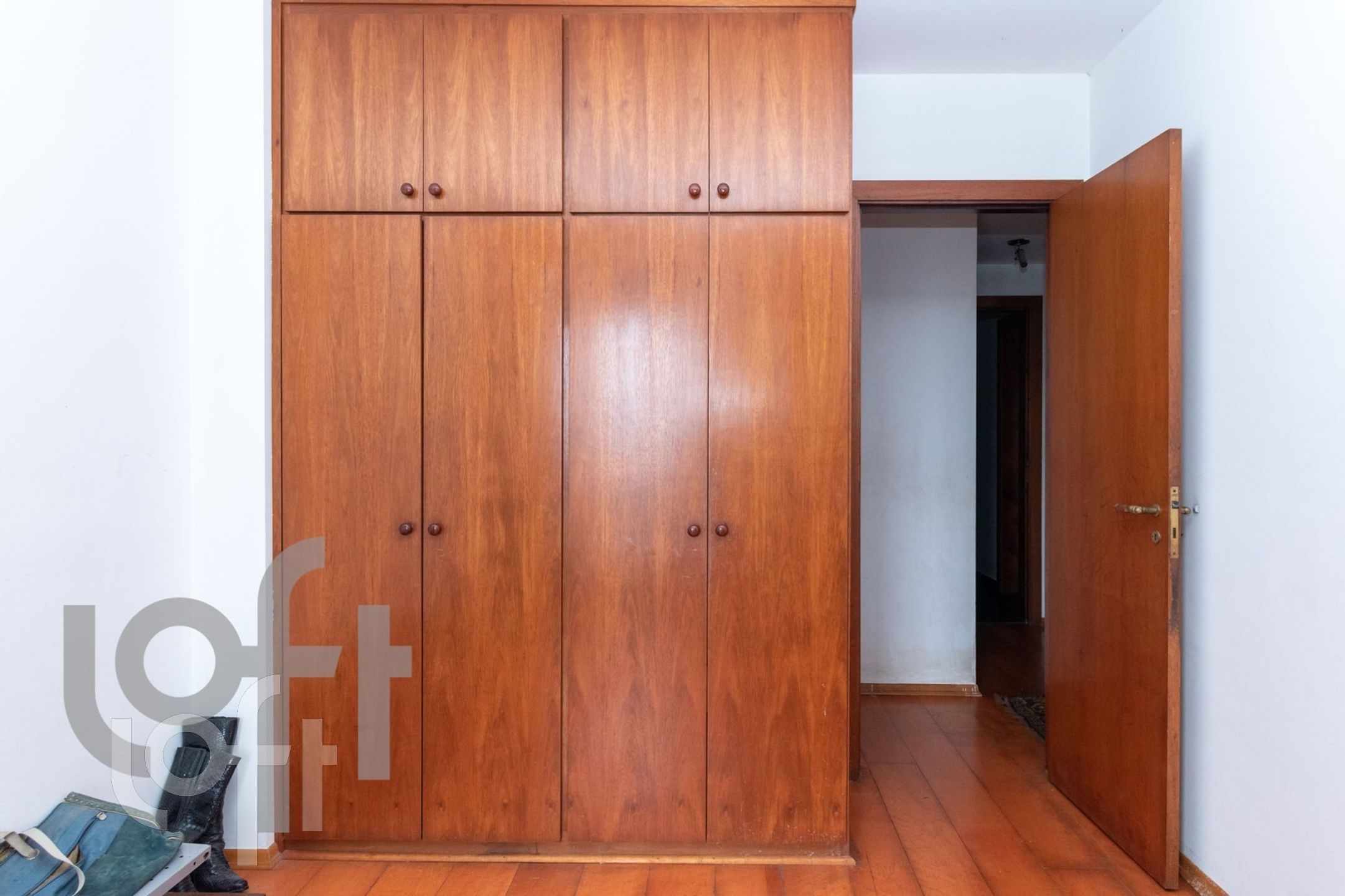 Apartamento à venda com 4 quartos, 187m² - Foto 9