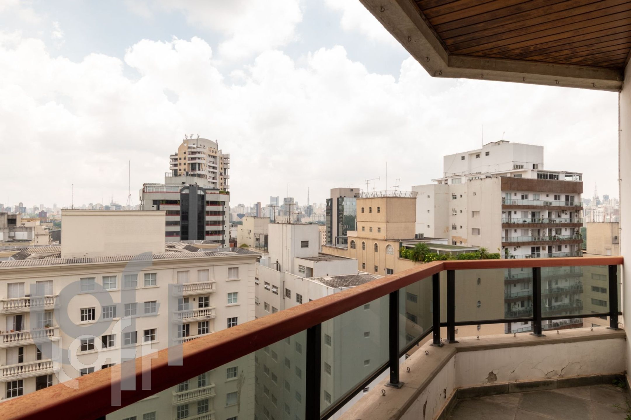 Apartamento à venda com 4 quartos, 187m² - Foto 3