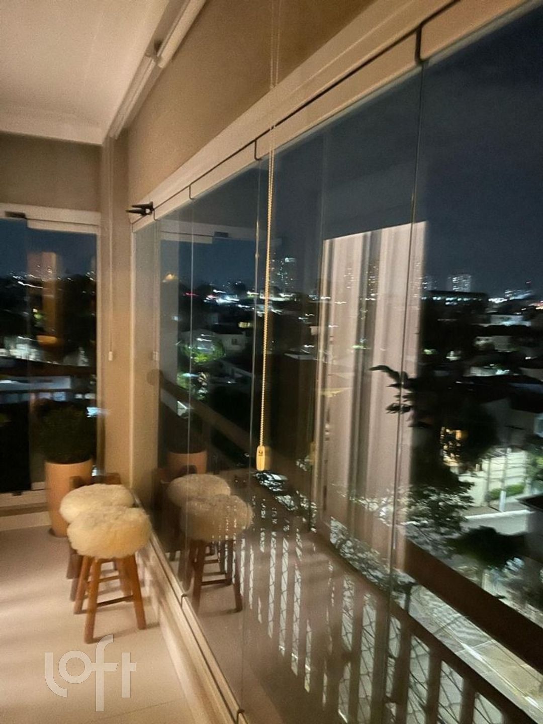 Apartamento à venda com 3 quartos, 110m² - Foto 1