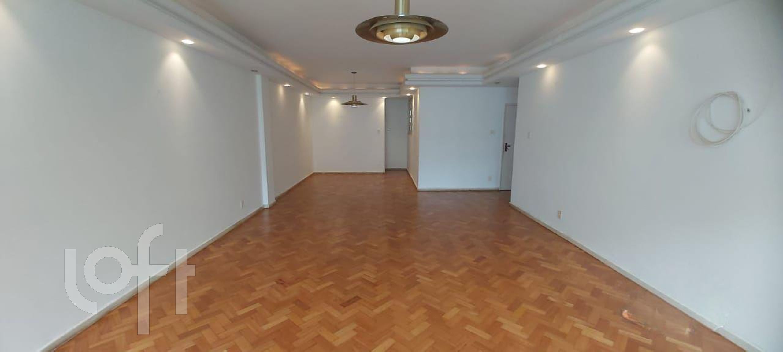 Apartamento à venda com 3 quartos, 180m² - Foto 3