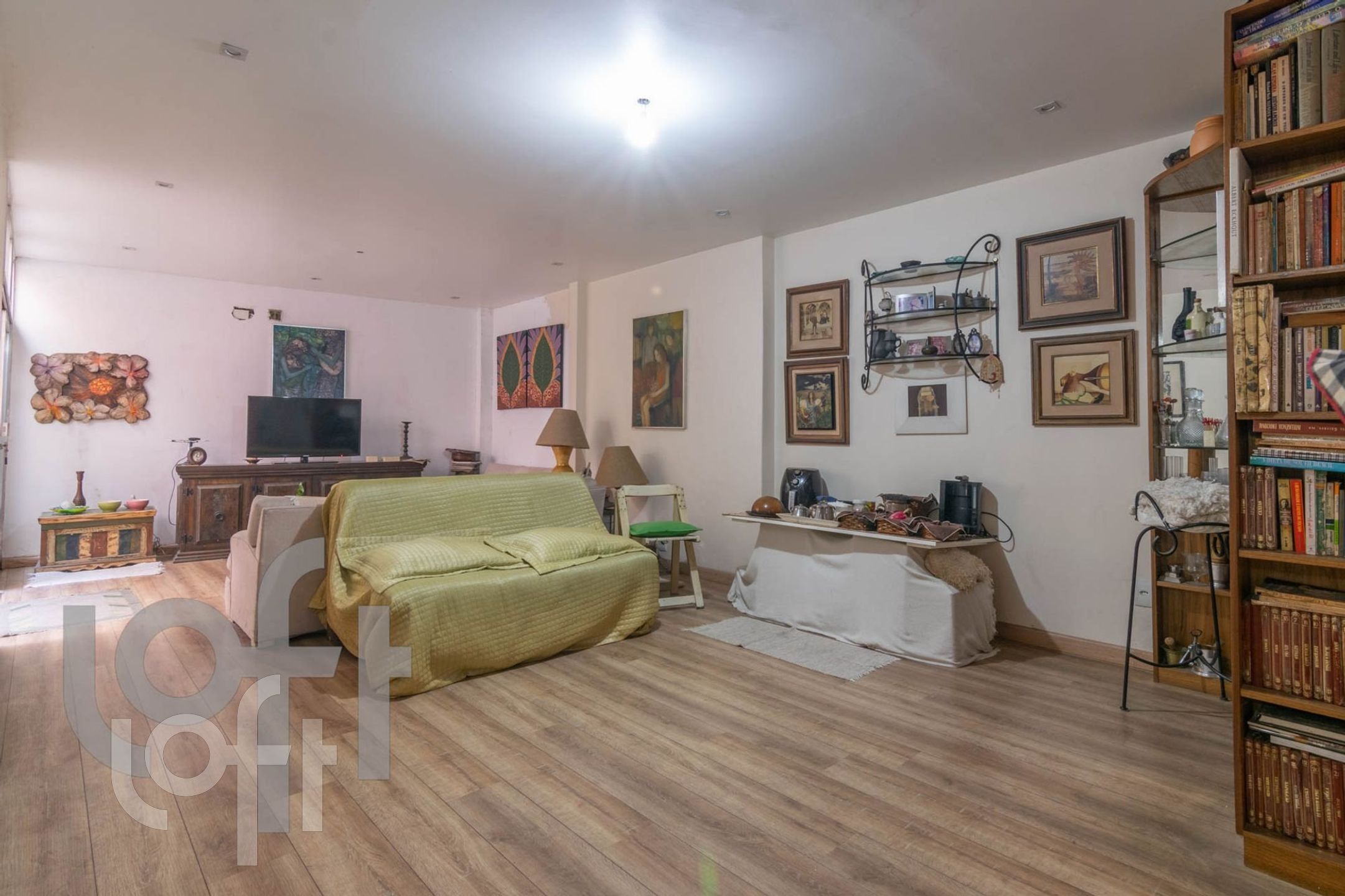Apartamento à venda em Laranjeiras com 112 m², 3 quartos, 2 suítes