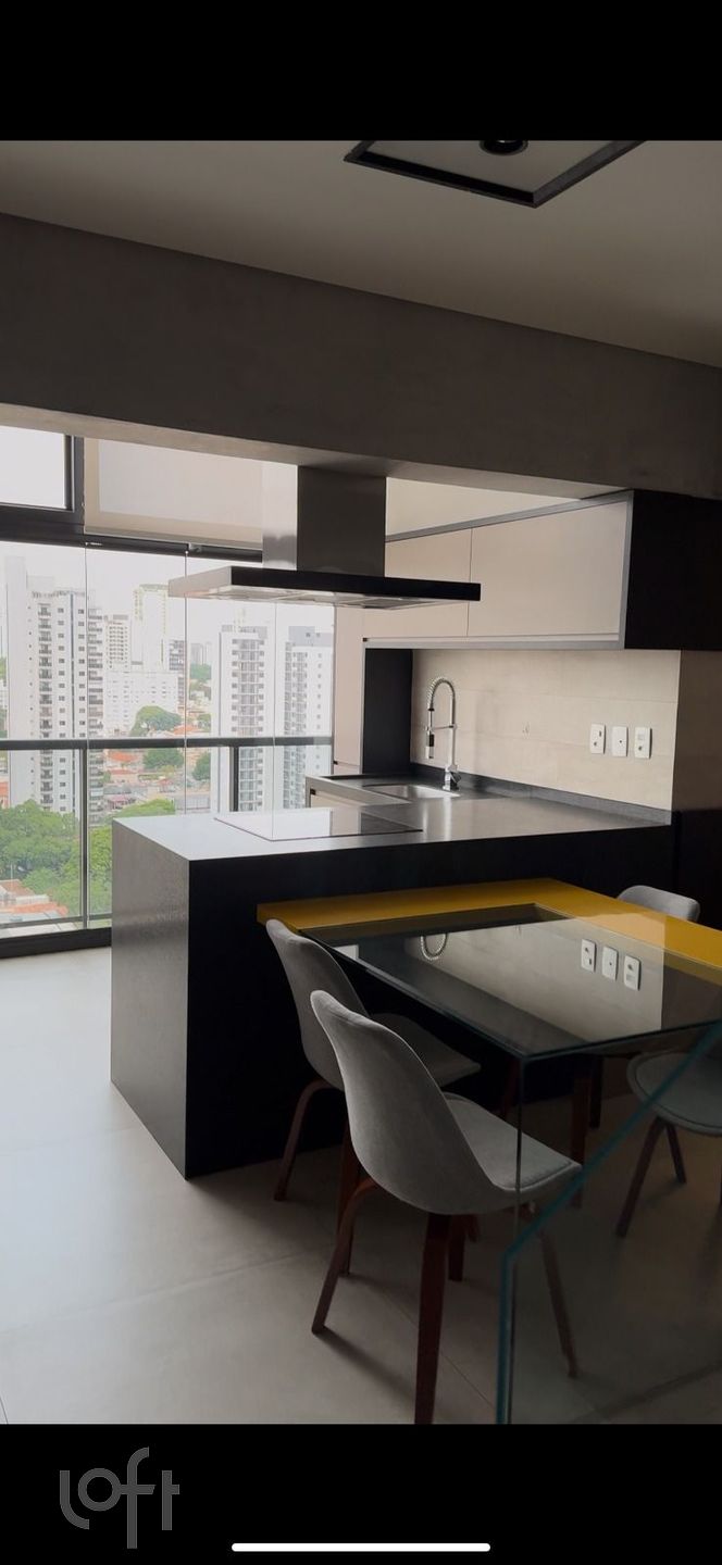 Apartamento à venda em Vila Olímpia com 70 m², 1 q