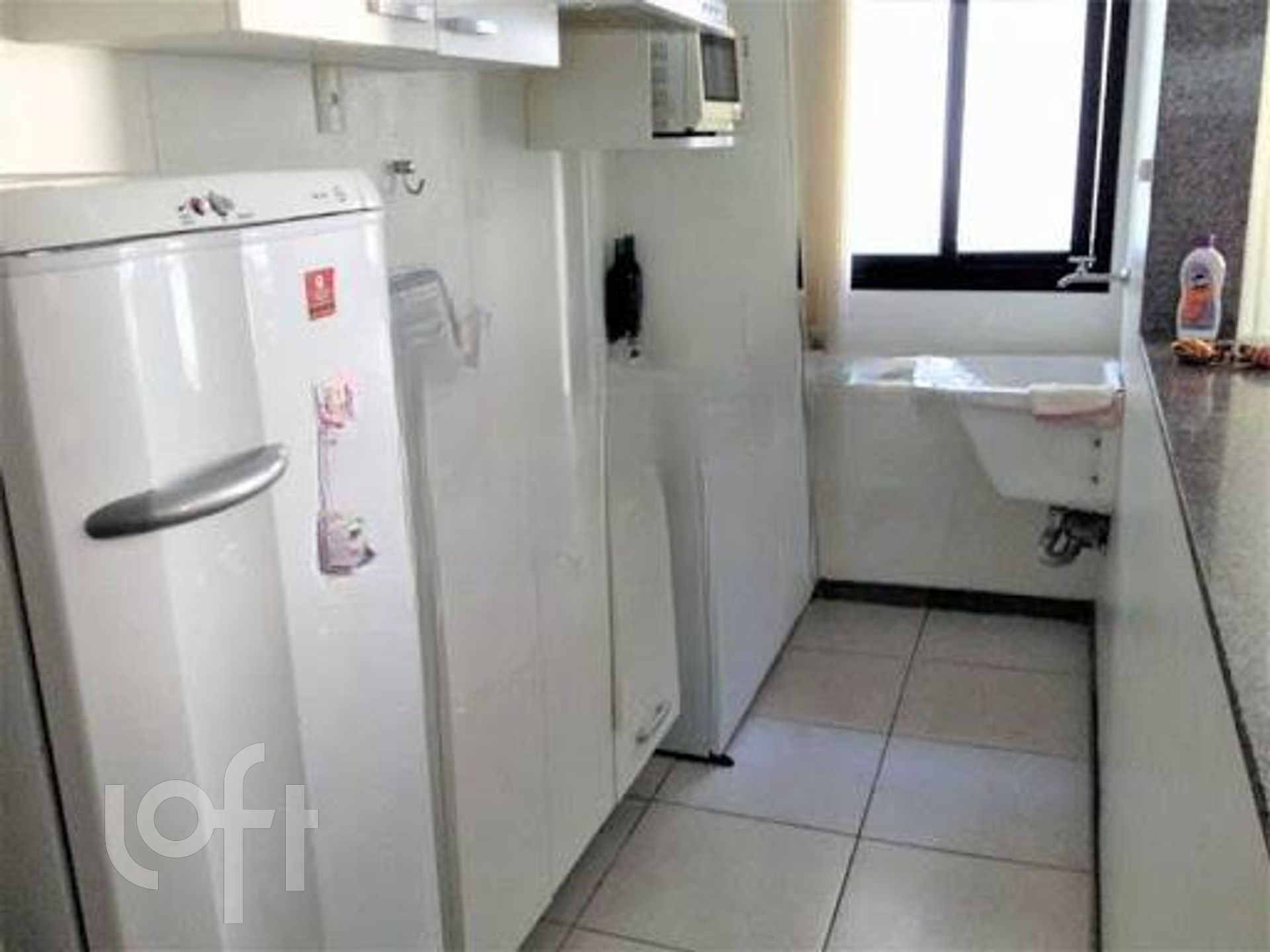 Apartamento à venda com 2 quartos, 75m² - Foto 11