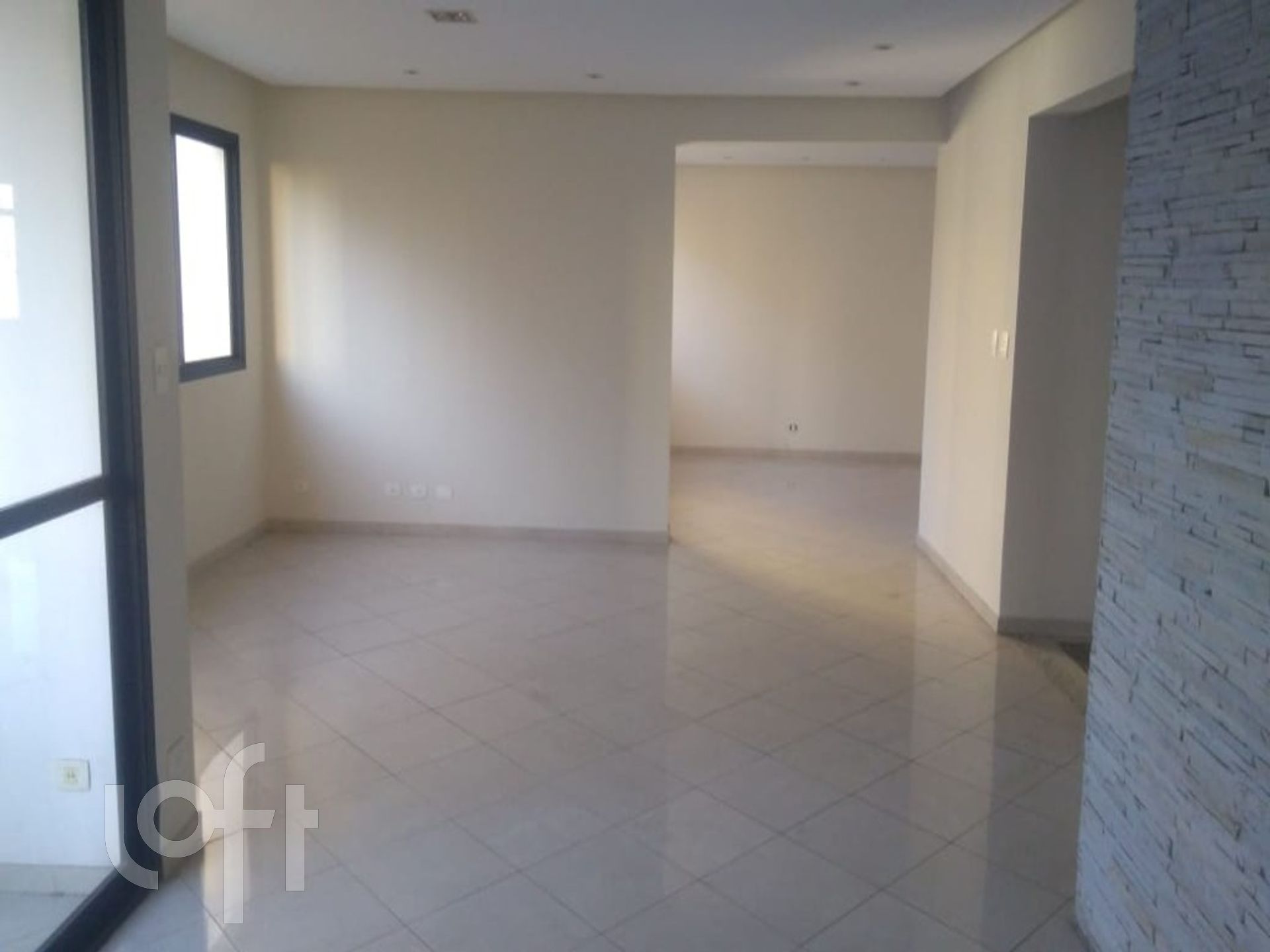 Apartamento à venda com 4 quartos, 252m² - Foto 1