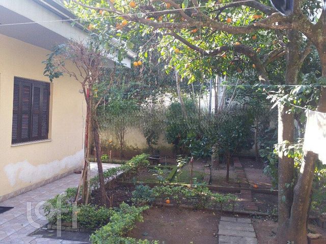 Casa com 230m², 3 dormitórios, 1 suíte, 3 vagas, Cristo Redentor em Porto Alegre