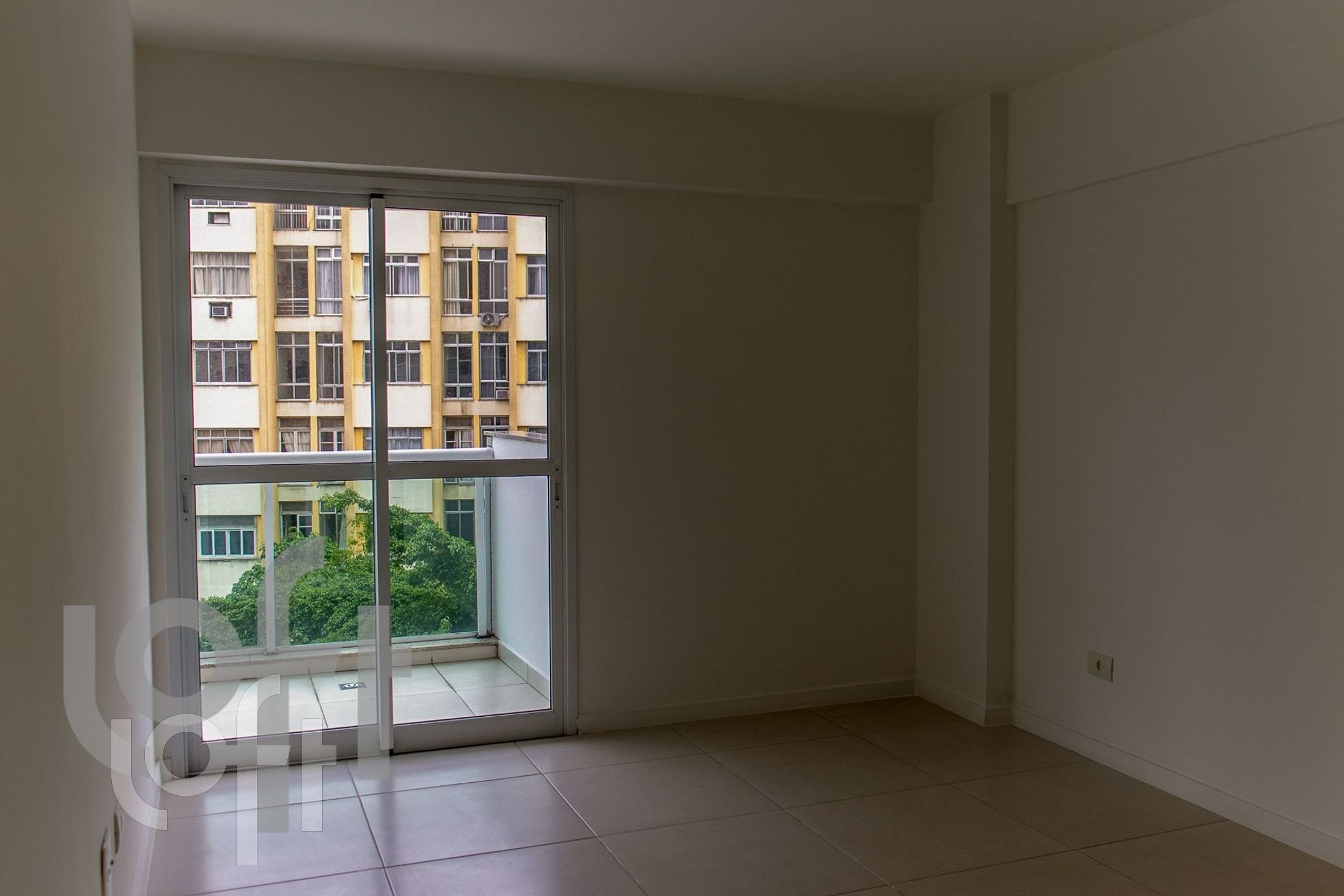 Apartamento à venda com 3 quartos, 97m² - Foto 27