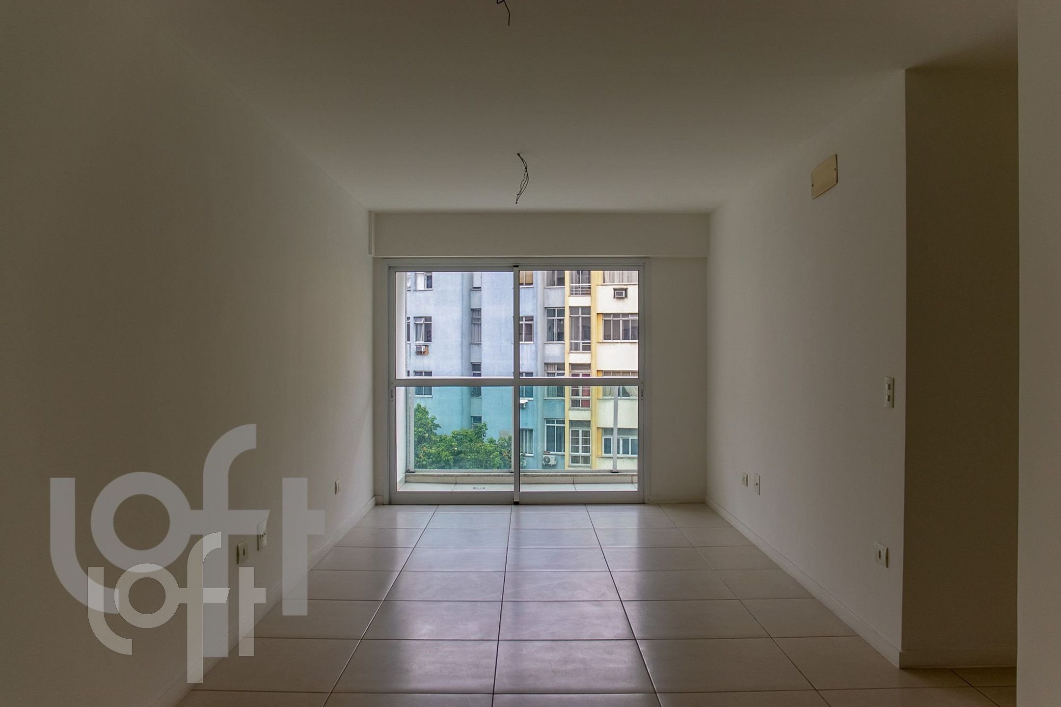 Apartamento à venda com 3 quartos, 97m² - Foto 1