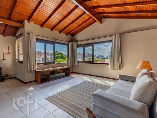 Apartamento com 132m², 3 dormitórios, 1 vaga, Chácara das Pedras em Porto Alegre