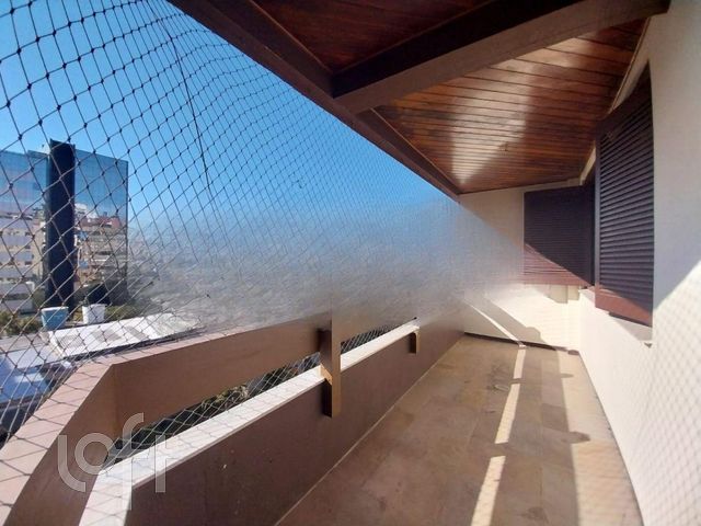 Apartamento com 172m², 3 dormitórios, 1 suíte, 2 vagas, Rio Branco em Porto Alegre