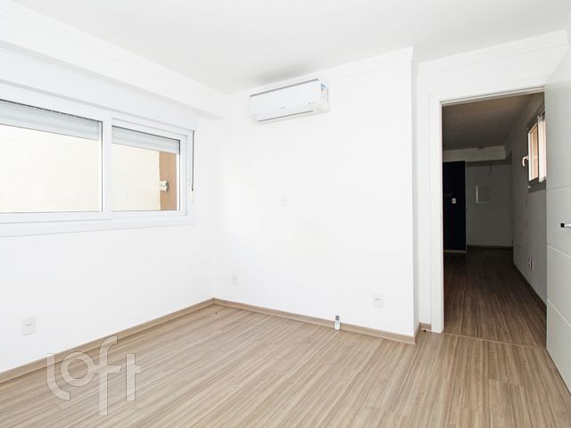 Apartamento com 44m², 1 dormitório, 1 vaga, Independência em Porto Alegre