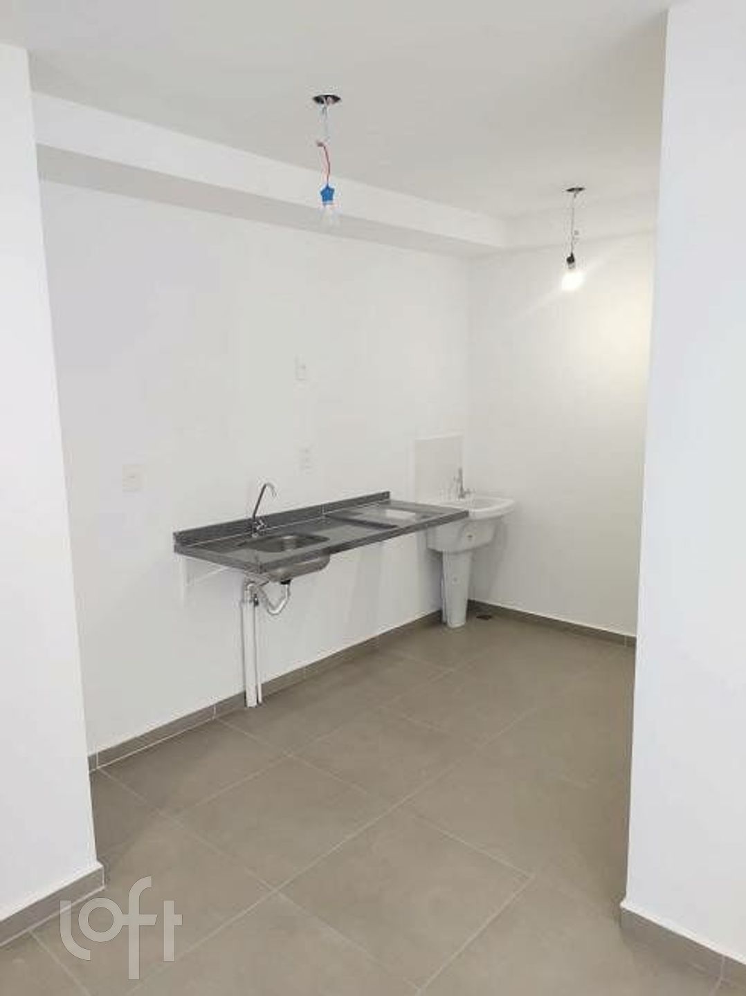 Apartamento à venda com 2 quartos, 41m² - Foto 2