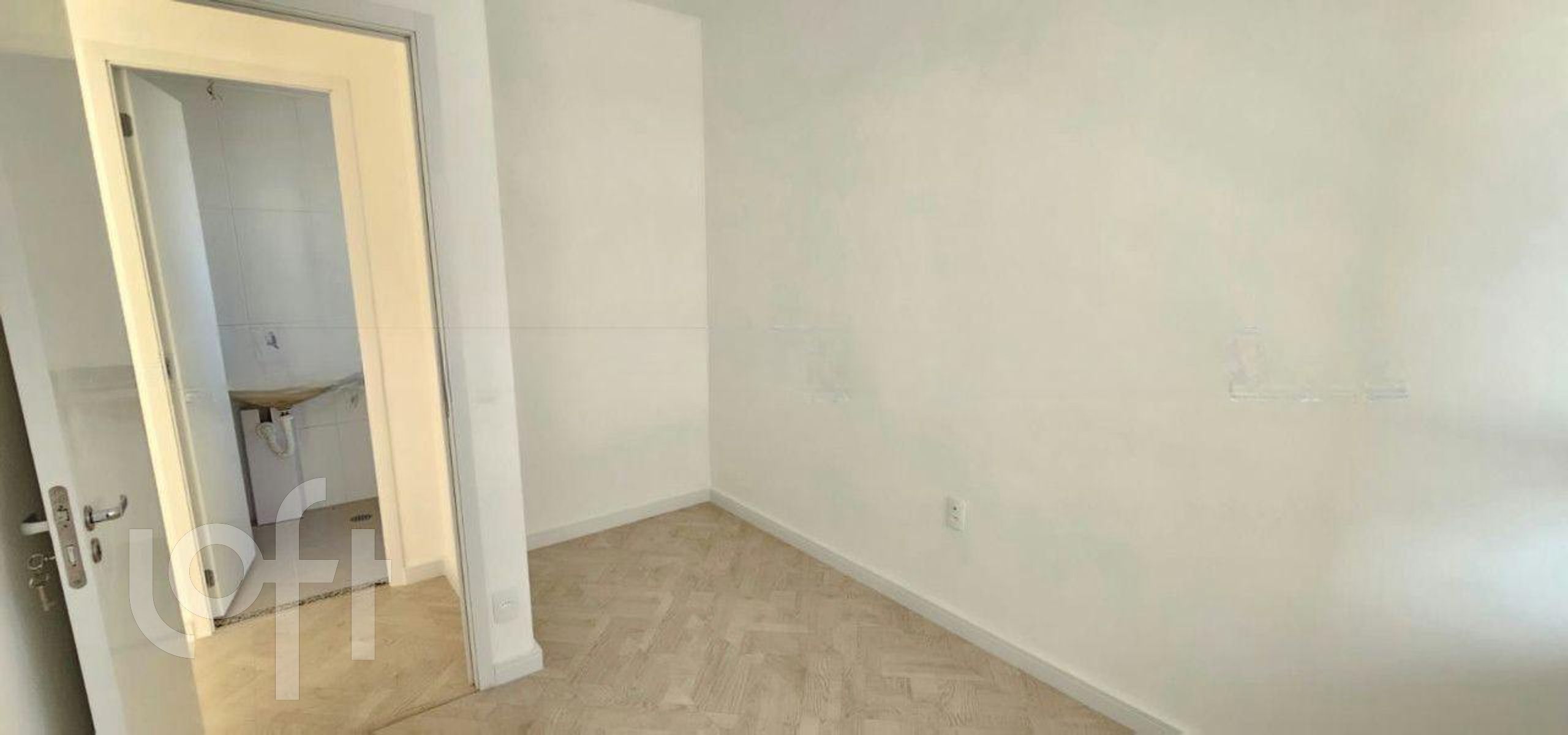 Apartamento à venda com 1 quarto, 34m² - Foto 2