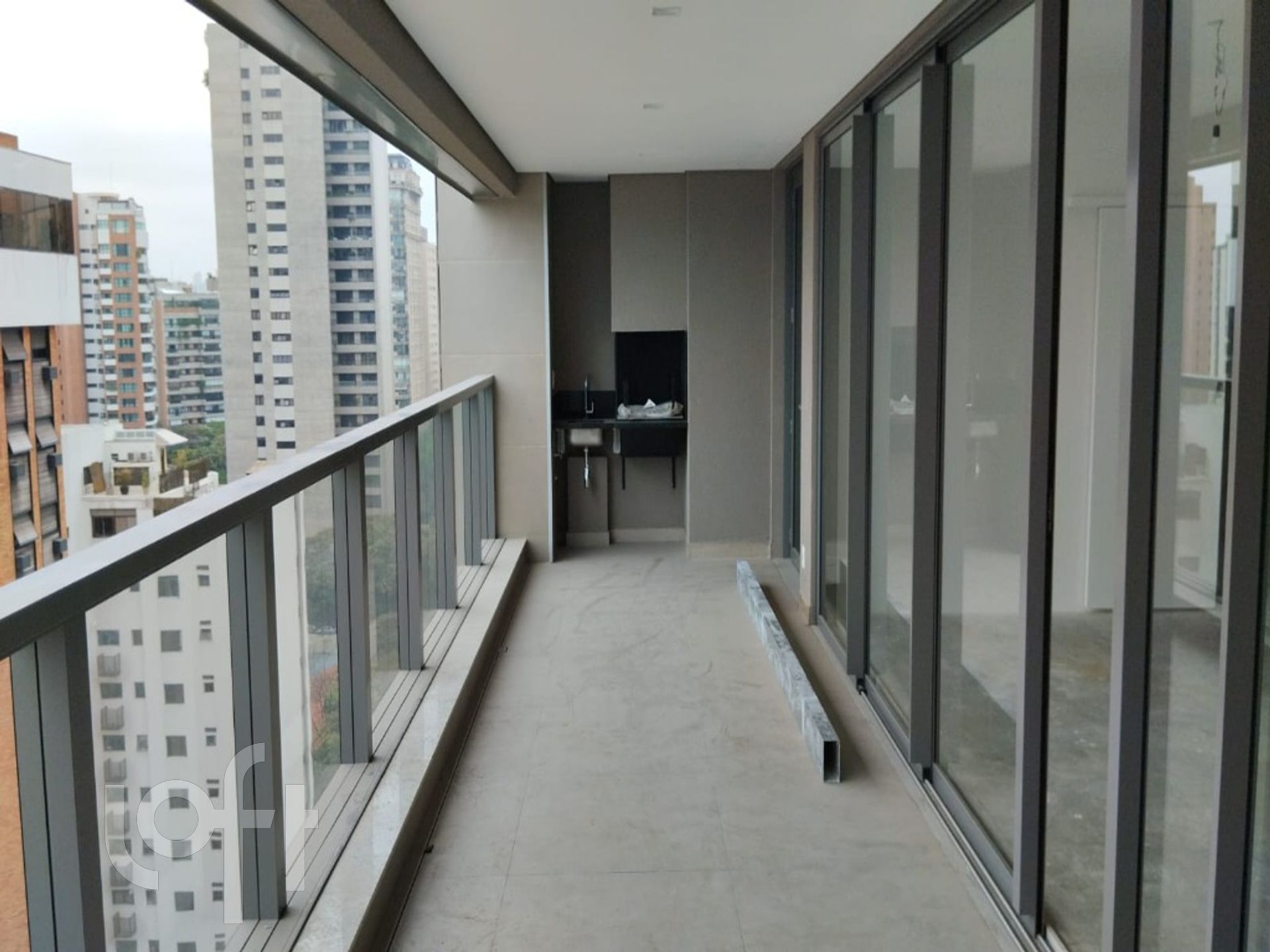 Apartamento à venda com 3 quartos, 154m² - Foto 5