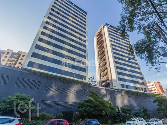 Apartamento com 69m², 1 dormitório, 1 suíte, 2 vagas, Petrópolis em Porto Alegre