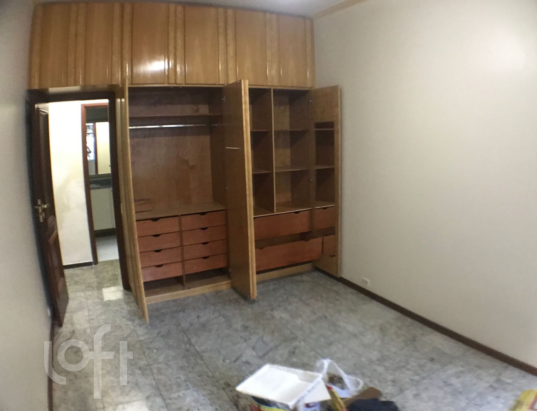 Apartamento à venda com 5 quartos, 240m² - Foto 3