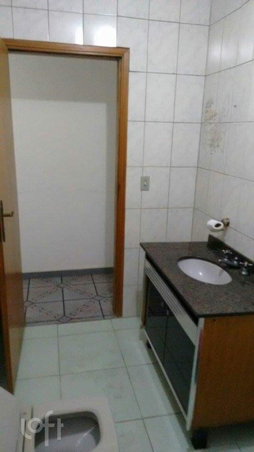 Casa à venda com 4 quartos, 250m² - Foto 2