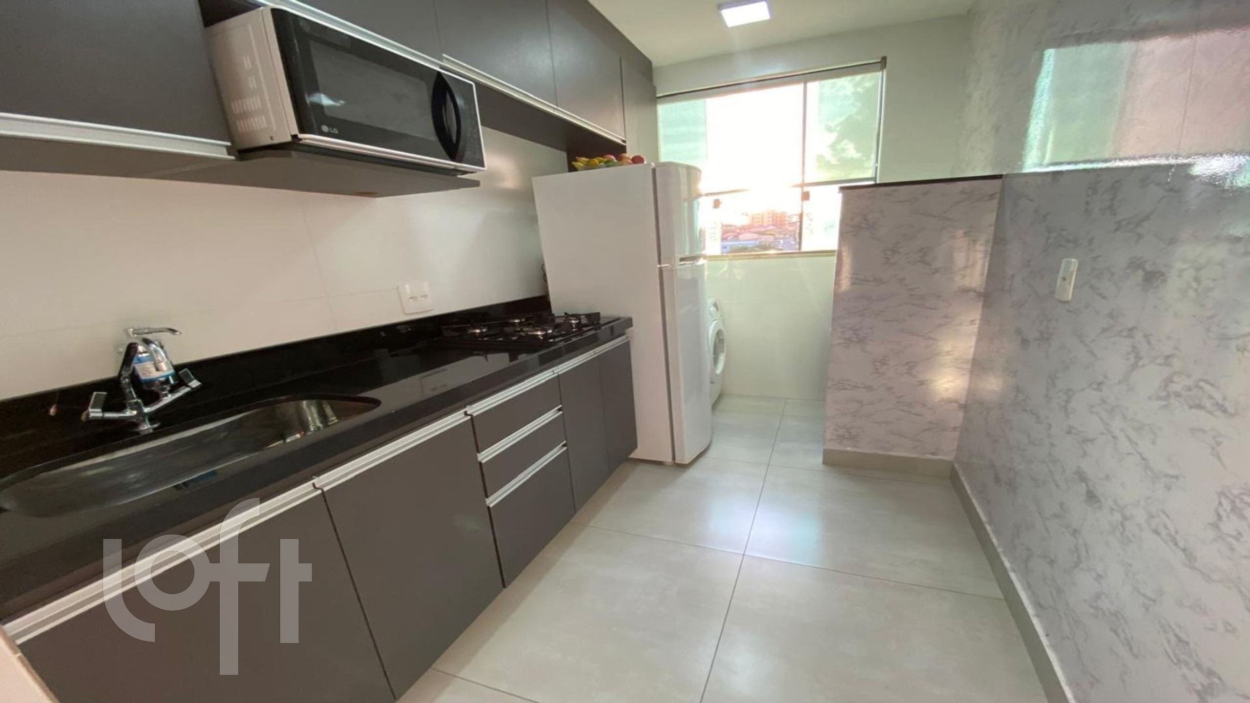 Apartamento à venda com 2 quartos, 107m² - Foto 4