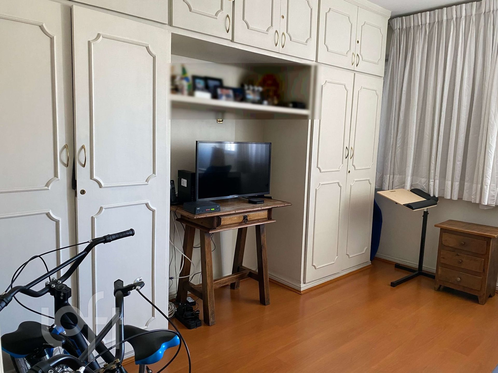 Apartamento à venda com 3 quartos, 146m² - Foto 2