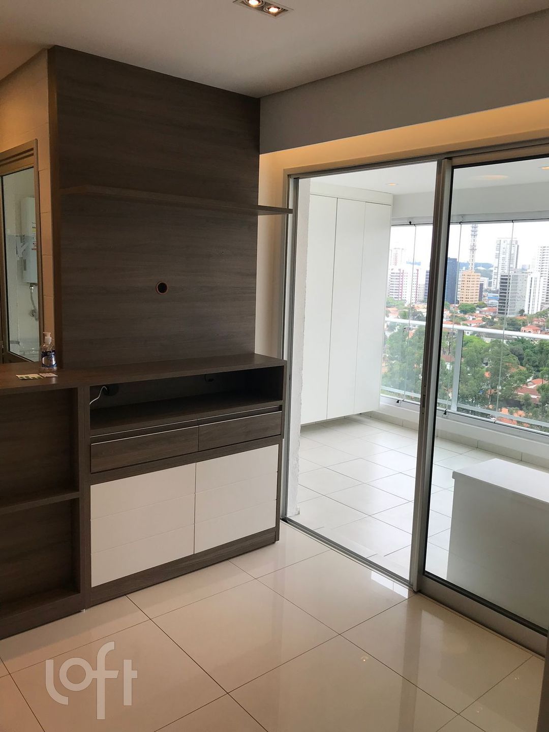 Apartamento à venda com 2 quartos, 69m² - Foto 3