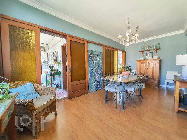 Apartamento com 185m², 4 dormitórios, 1 suíte, 1 vaga, Rio Branco em Porto Alegre