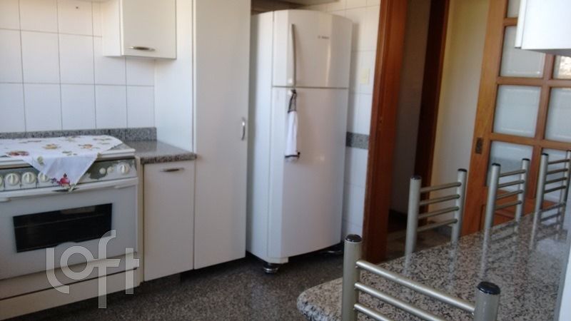 Apartamento à venda com 3 quartos, 144m² - Foto 5