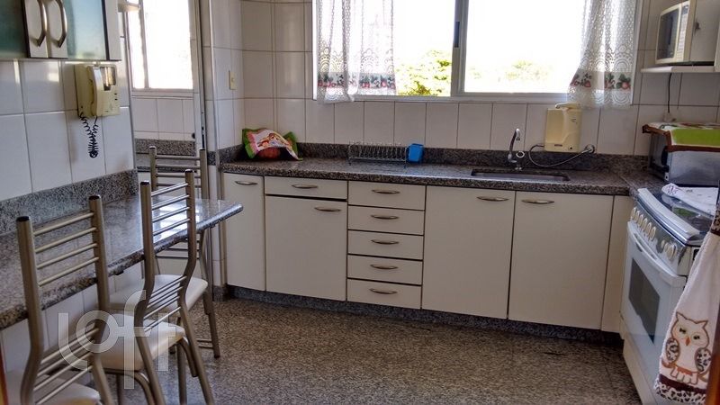 Apartamento à venda com 3 quartos, 144m² - Foto 4