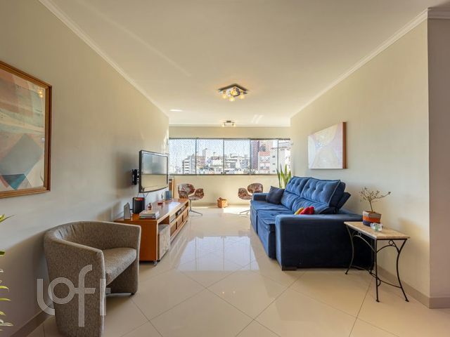 Apartamento com 95m², 3 dormitórios, 1 suíte, 2 vagas, Jardim Botânico em Porto Alegre