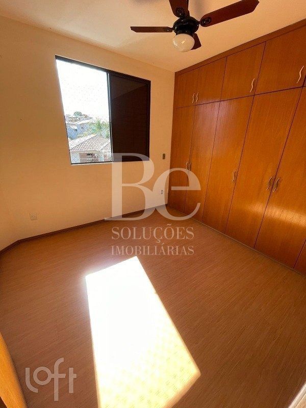 Apartamento à venda com 3 quartos, 85m² - Foto 1