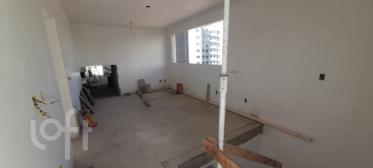 Apartamento à venda com 4 quartos, 195m² - Foto 3