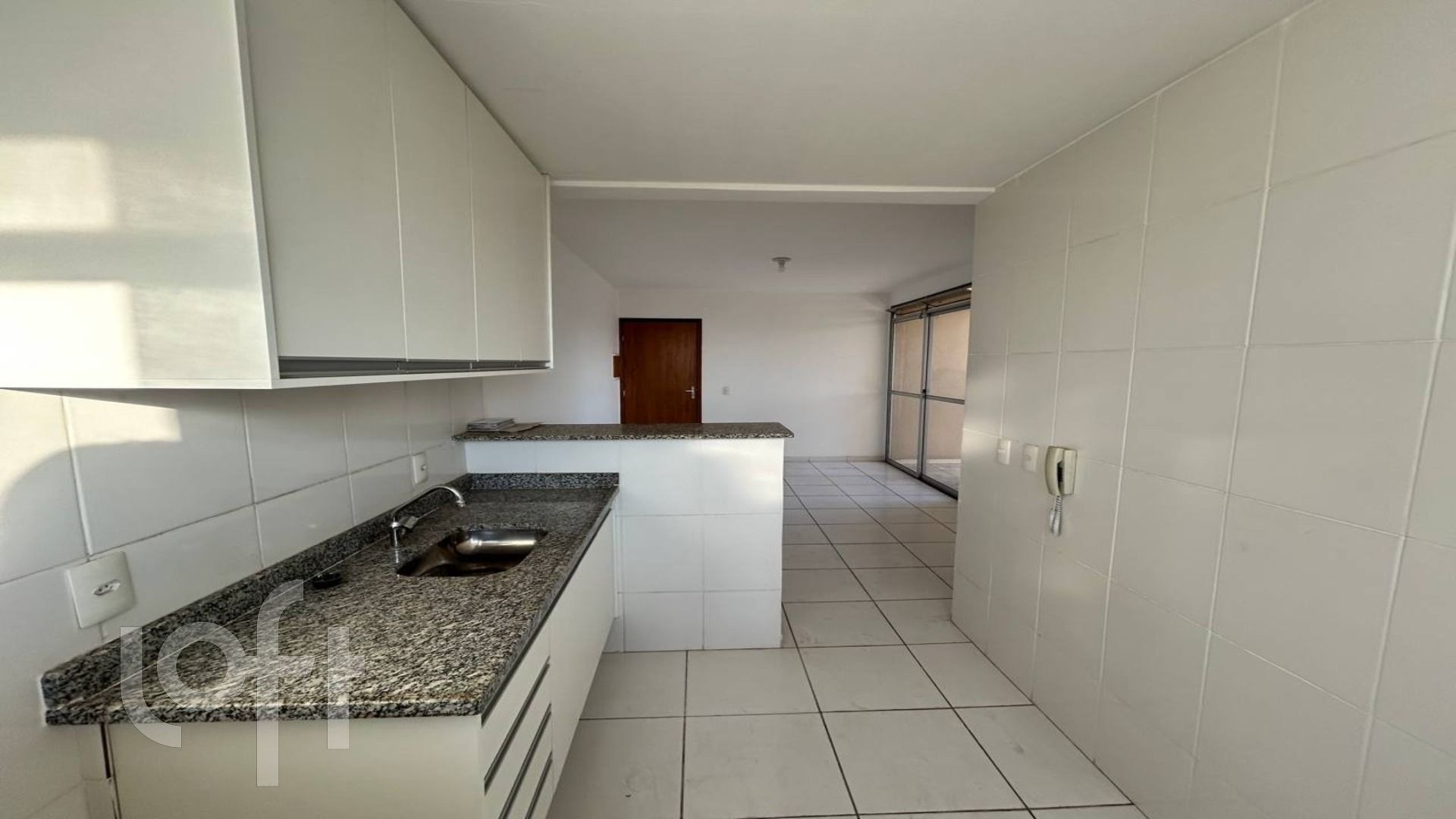 Apartamento à venda com 3 quartos, 71m² - Foto 4