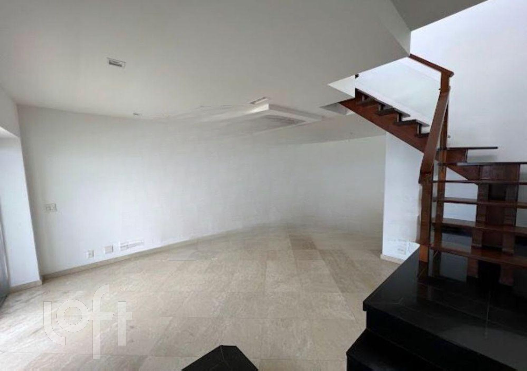 Apartamento à venda com 3 quartos, 380m² - Foto 2