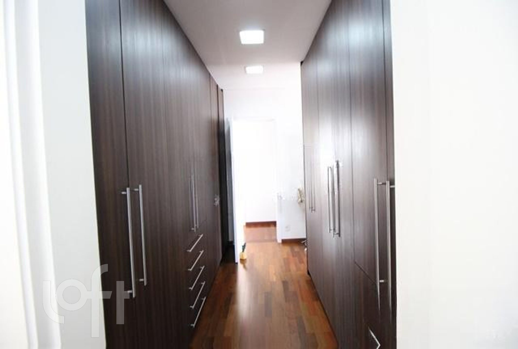 Apartamento à venda com 4 quartos, 238m² - Foto 10