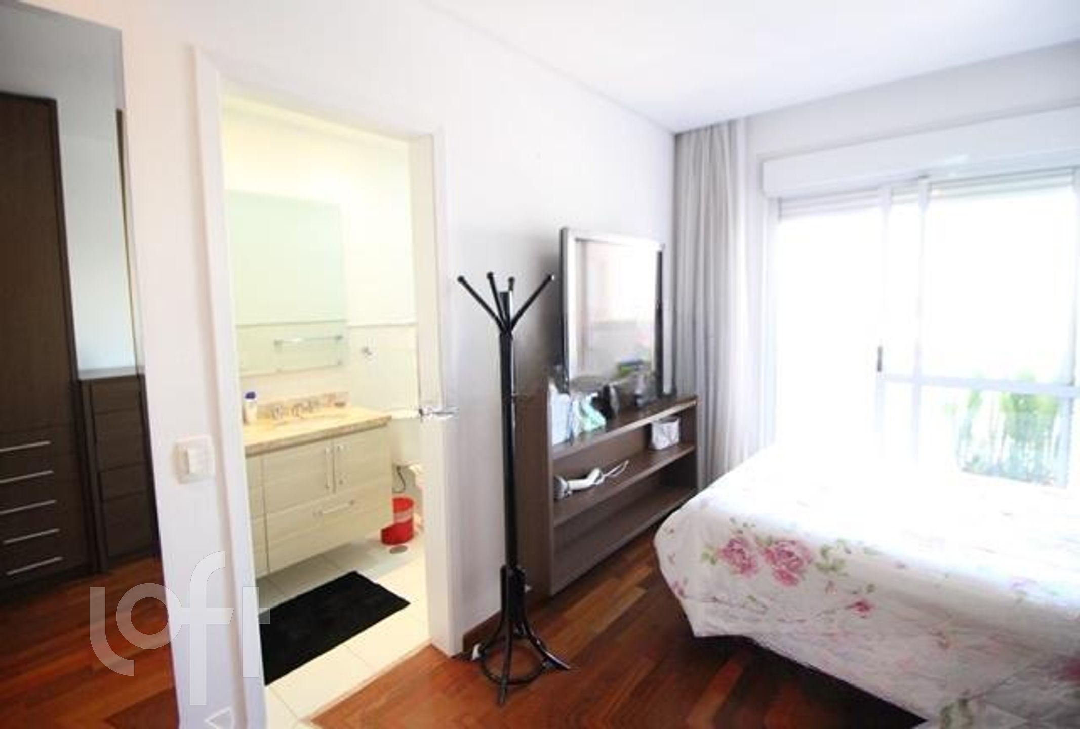 Apartamento à venda com 4 quartos, 238m² - Foto 15