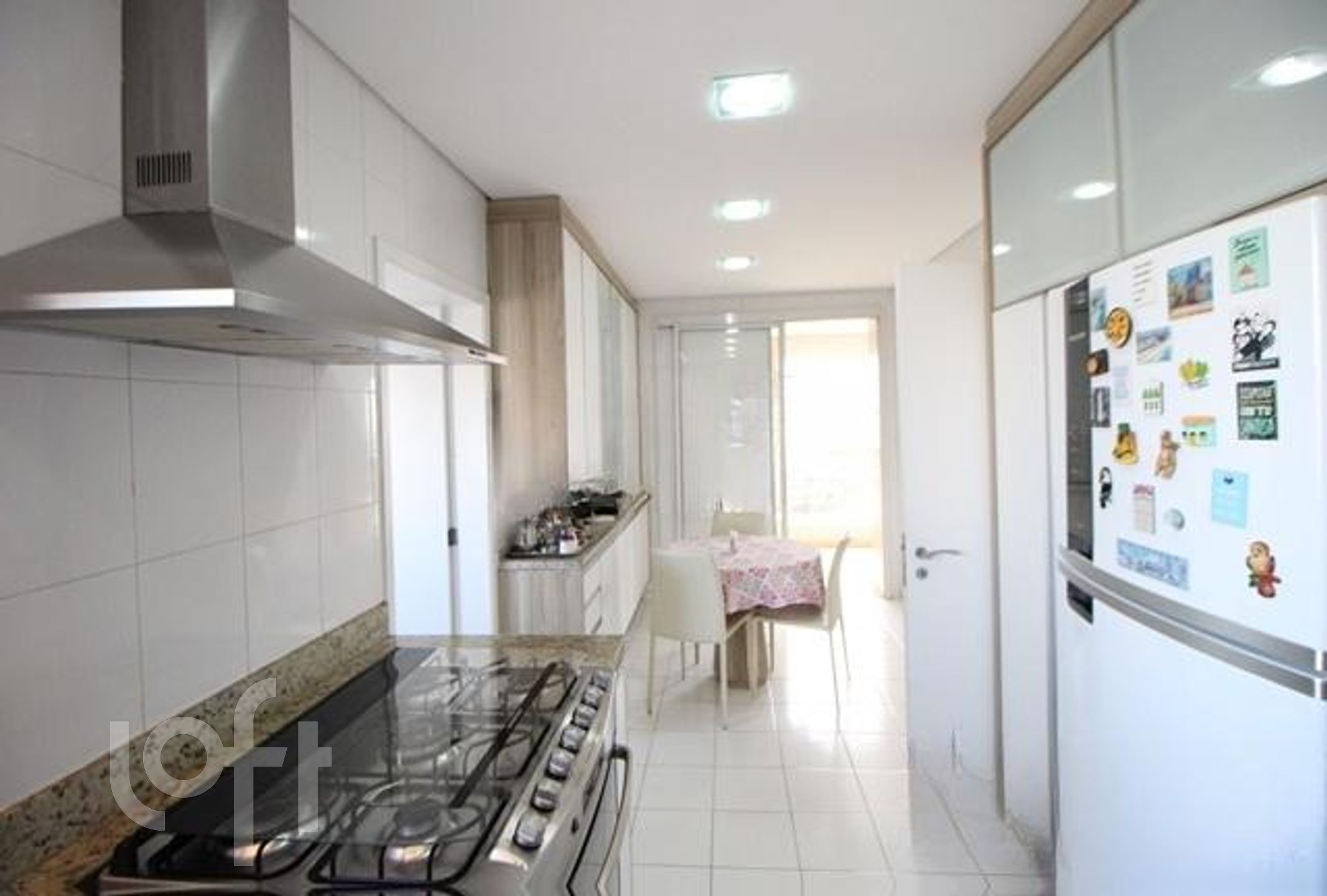 Apartamento à venda com 4 quartos, 238m² - Foto 8