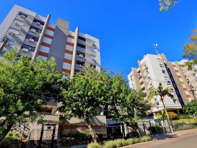 Apartamento com 66m², 2 dormitórios, 1 vaga, Vila Ipiranga em Porto Alegre