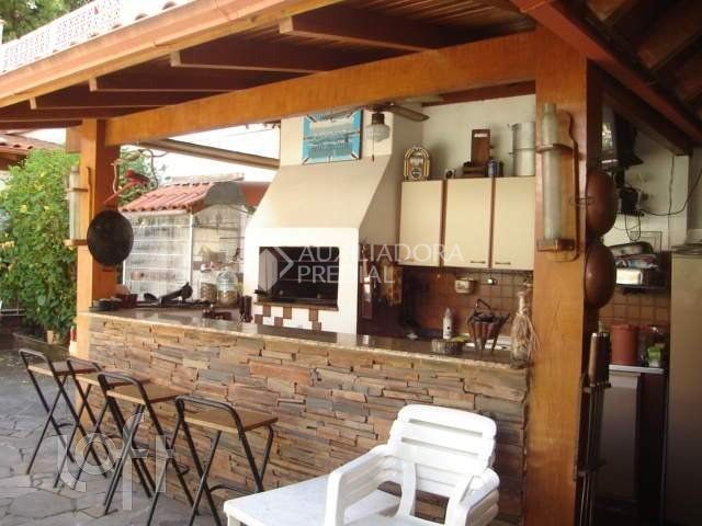 Casa com 143m², 3 dormitórios, 2 suítes, 3 vagas, Higienópolis em Porto Alegre