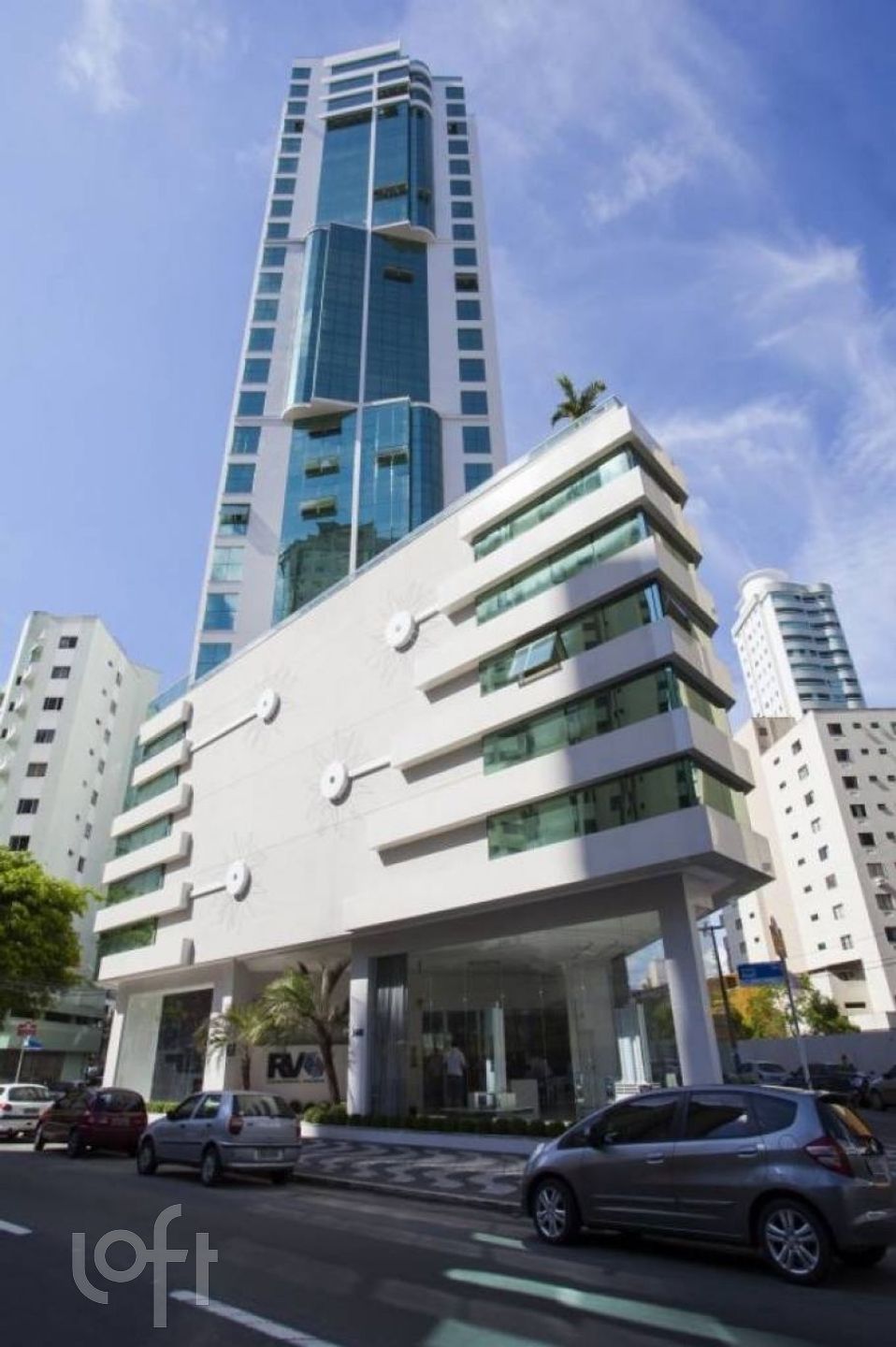 Apartamento à venda em Centro com 134 m², 3 quartos, 3 suítes, 3 vagas