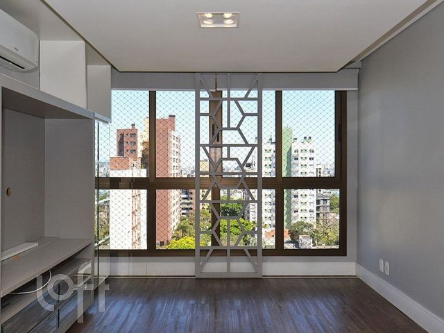 Apartamento com 73m², 2 dormitórios, 1 suíte, 2 vagas, Petrópolis em Porto Alegre