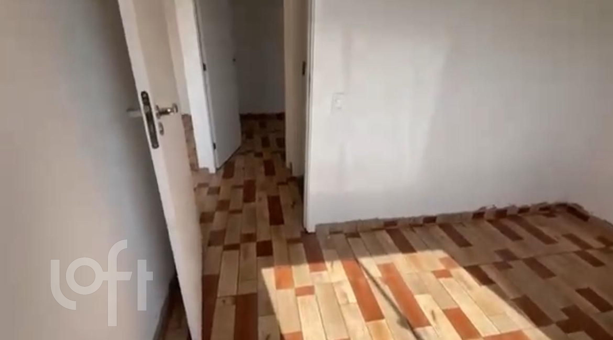 Apartamento à venda com 2 quartos, 40m² - Foto 7