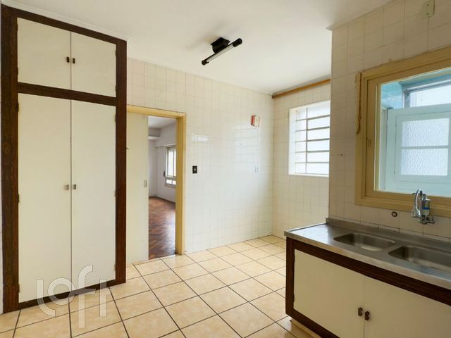 Apartamento com 127m², 3 dormitórios, 1 suíte, 1 vaga, Independência em Porto Alegre