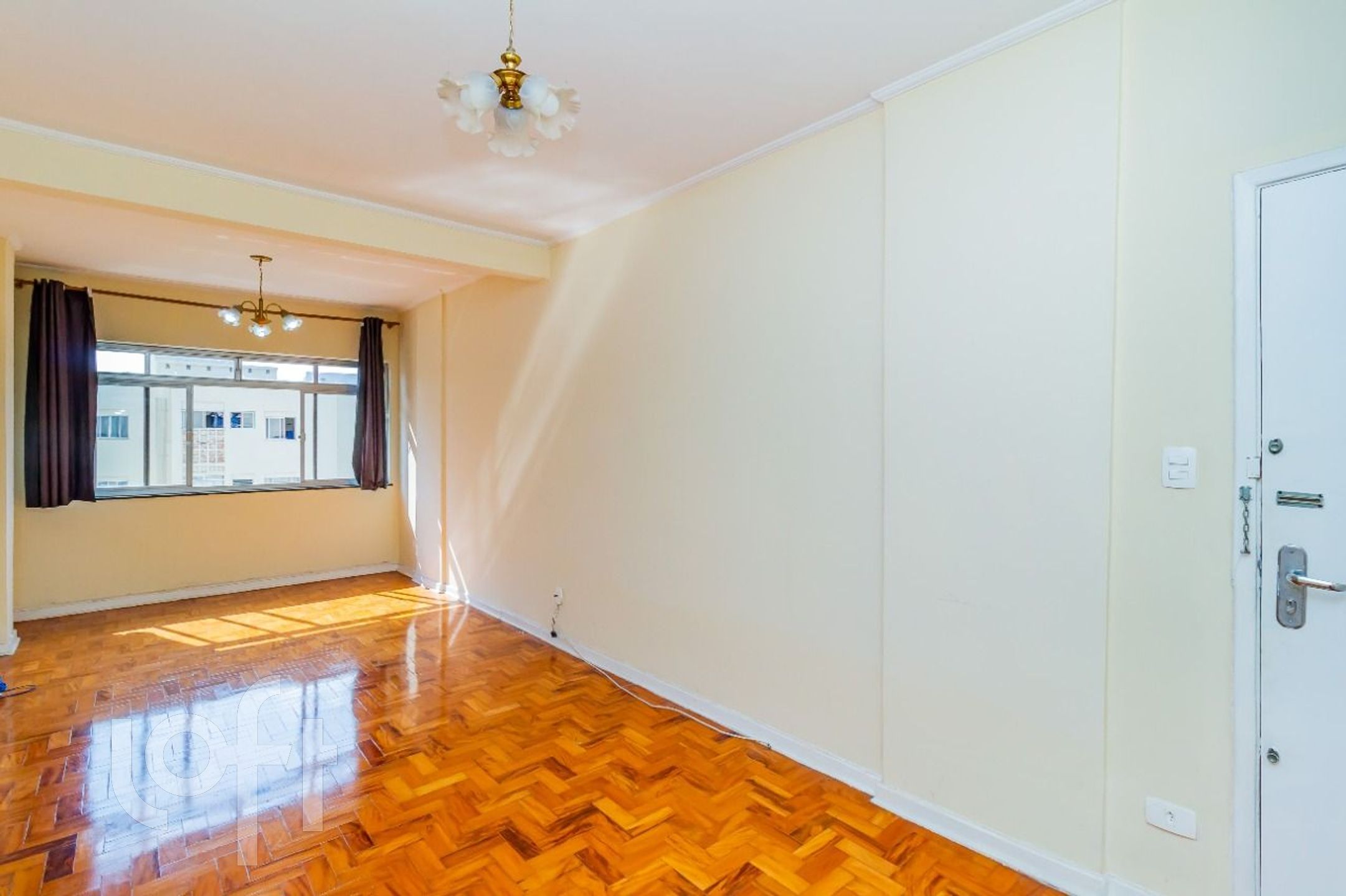 Apartamento à venda com 3 quartos, 80m² - Foto 2