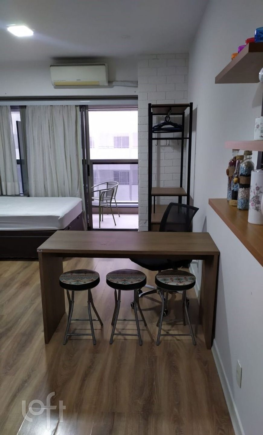 Apartamento à venda com 1 quarto, 28m² - Foto 1